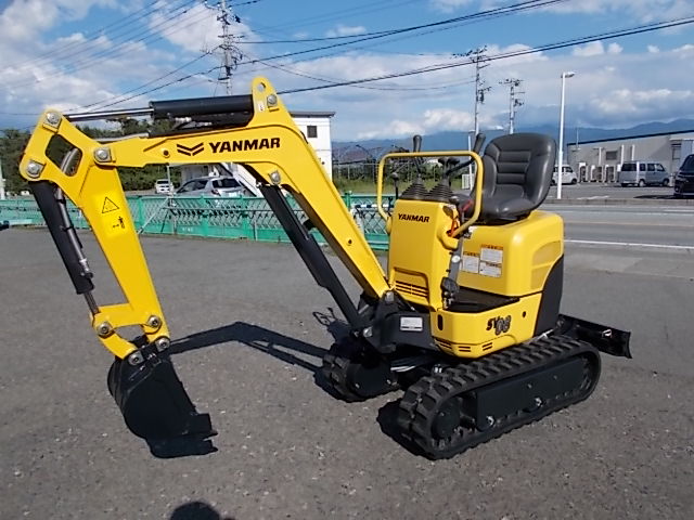 山梨県からミニユンボの販売です。